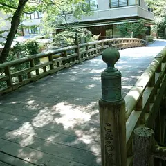 山中温泉こおろぎ町