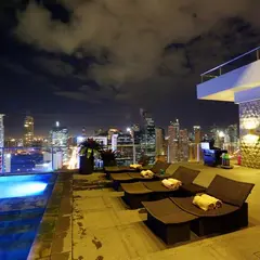 Firefly Roofdeck Bar