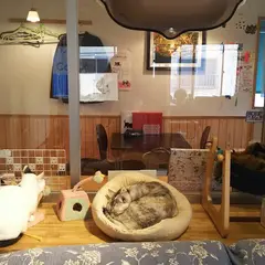 猫カフェ・ニャー・コン・メオ