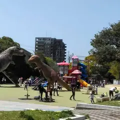 大高緑地恐竜広場