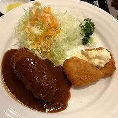洋食 フェリーチェカルネ