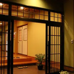 かめや