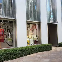 クリスチャン ディオール