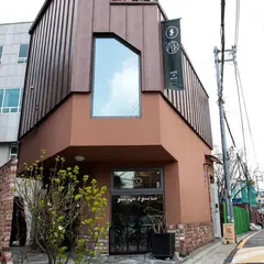 MSK SHOP / Cafe Coin (Manado disk Shop)