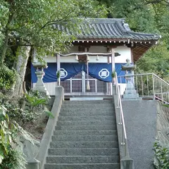 蜂穴神社