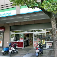 ファミリーマート
