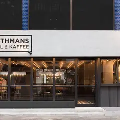Earthmans Hotel & Kaffee Shinsaibashi