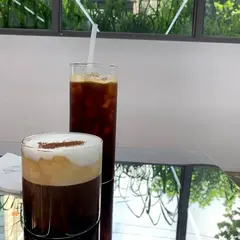 Cafe lightness