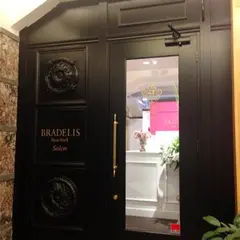 ブラデリスニューヨーク サロン