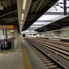 成田湯川駅