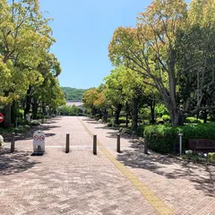 神戸市外国語大学