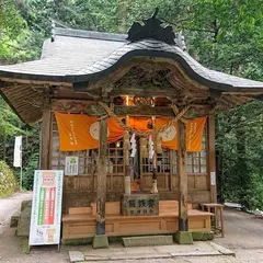 金持神社(日野町金持)