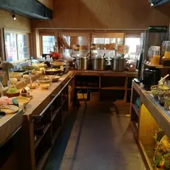 KAMO Cafeteria