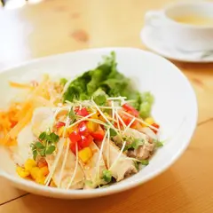 ウラニワ カフェ