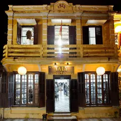 Yaly Couture Nguyễn Thái Học