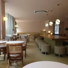 루프앤드 한남점 (Roof And)