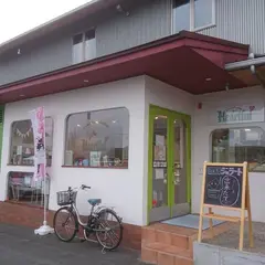 ケーキとジェラートのお店 ハートフル(彩都店)