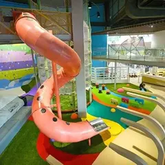 FAMPLAYLAND