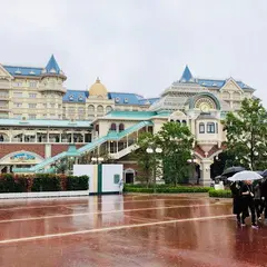 東京ディズニーランドステーション前