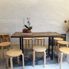 raw coffee stand