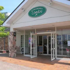 ケーキハウスこうのとり 小森店