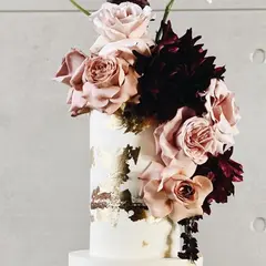 Petal and Peach Bespoke Cakery
