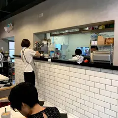 Cafe Bro Mao 貓哥小店