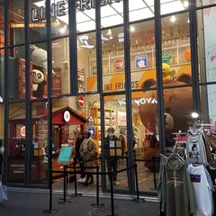 라인프렌즈 롯데백화점 영플라자 명동점