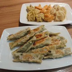 八方雲集
