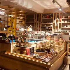 Mari's MetchaMatcha Wasyoku Cafe-Restaurant
