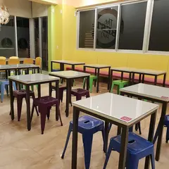 鴻公公越南河粉専売店