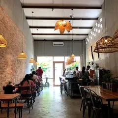 The Hideout café