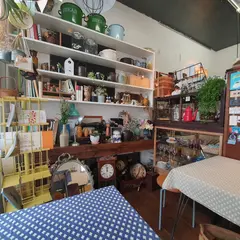 雑貨とカフェと古道具 Patrie パトリ