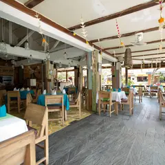 Loco International Restaurant & Bar