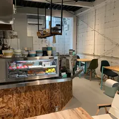 cafe & bar naradewa