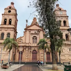 カテドラル（Cathedral of Santa Cruz）