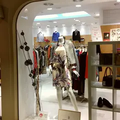 boutique ecru ﾌﾞﾃｨｯｸ ｴｸﾘｭｰ ニューオータニ店