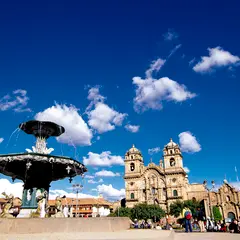 アルマス広場（Plaza de Armas）