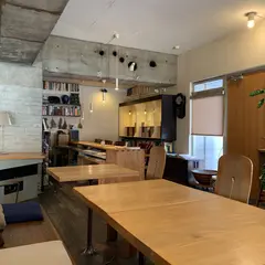 トオンカフェ（to ov cafe）