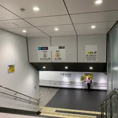 虎ノ門ヒルズ駅