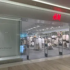 H&M 有明ガーデン店
