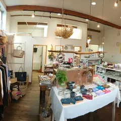雑貨店 Blue