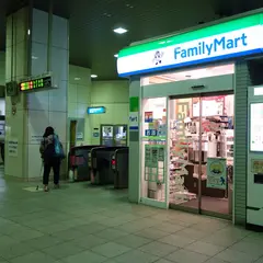 ファミリーマートはまりん新羽駅店