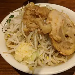 ラーメン雷 東京本丸店