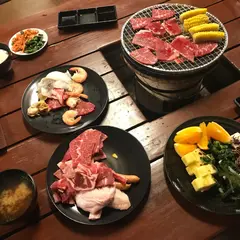 炭火焼肉 美ら浜