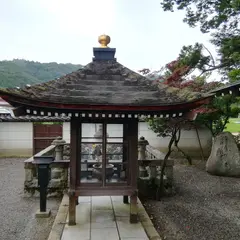 石田神社