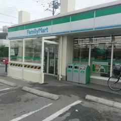 ファミリーマート長田沖大前店