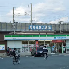 ファミリーマート 柳屋白水東店