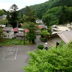 四万たむら水涌館