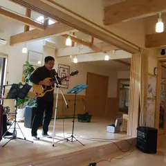 朝日のあたる家